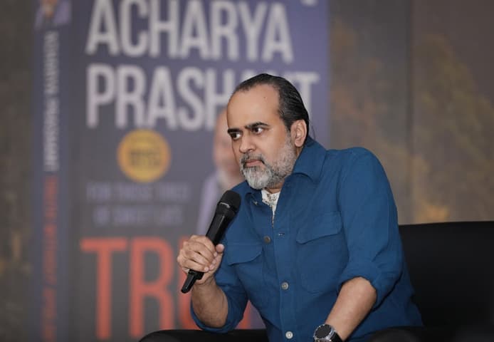 Acharya Prashant at AIIMS Raipur