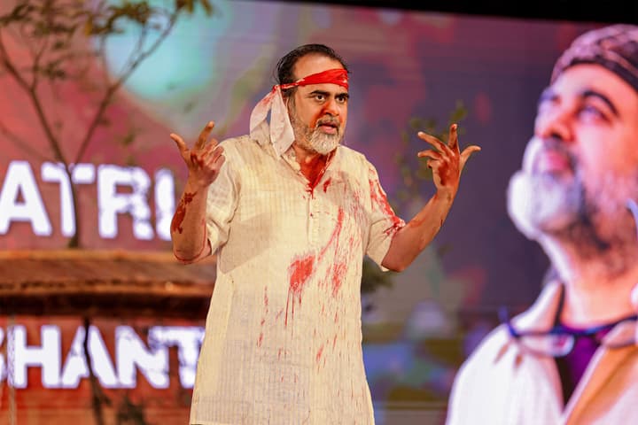 Acharya Prashant as Nand in Lehron Ke Rajhans