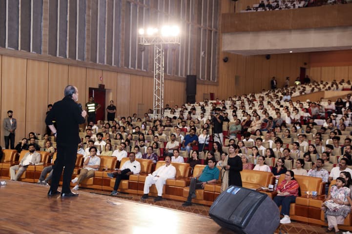 Acharya Prashant