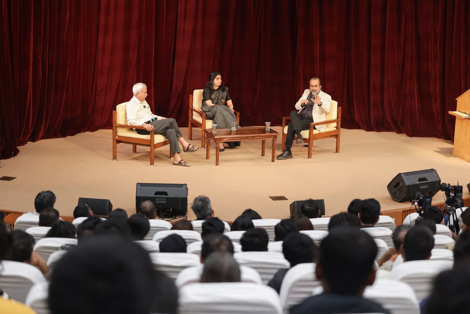 Acharya Prashant in Conversation with Prof