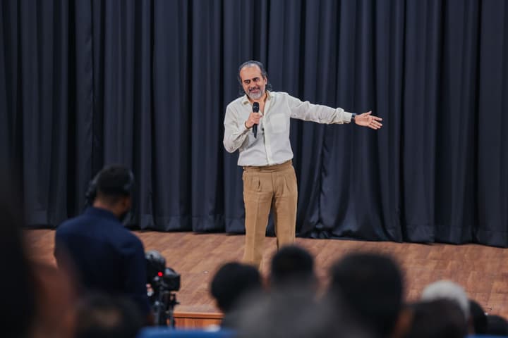 Acharya Prashant