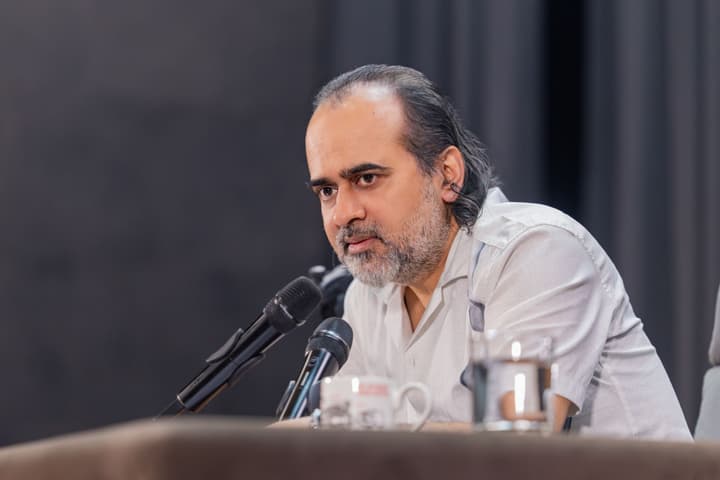 Acharya Prashant