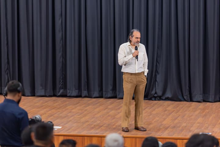 Acharya Prashant
