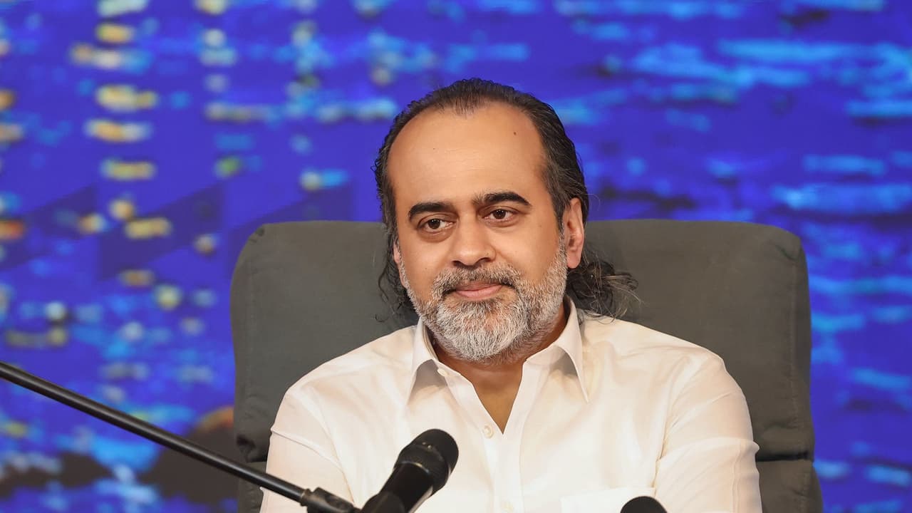 मैं अपने विचारों में क्यों फँसा रह जाता हूँ?