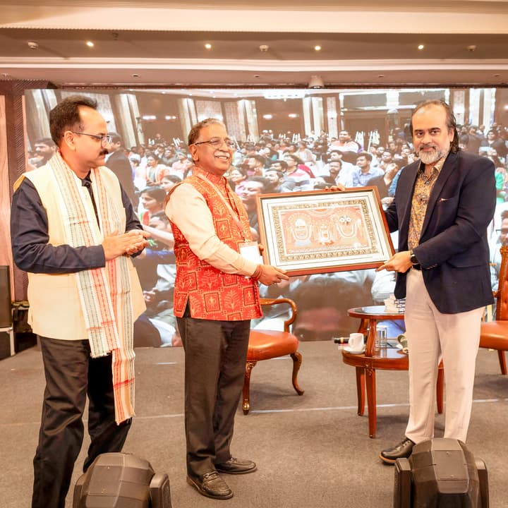People from far and wide gathered at the Kalinga Literary Festival in Bhubaneswar to listen to Acharya Prashant.