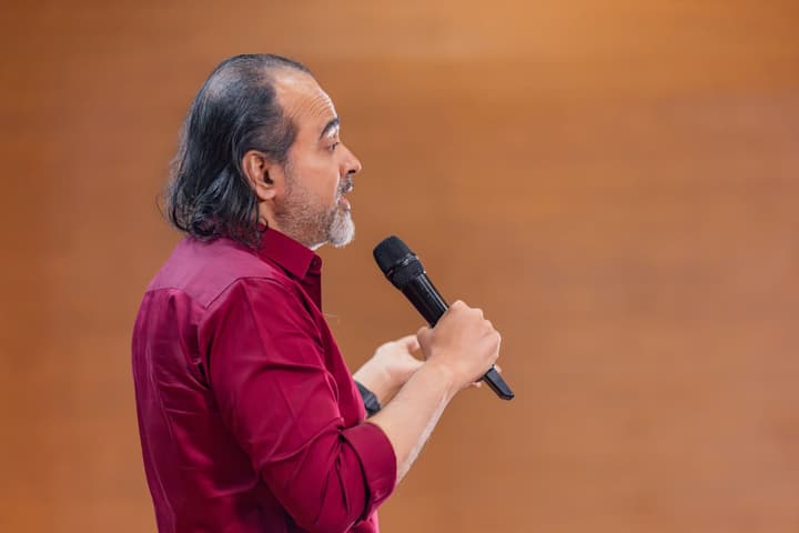 Acharya Prashant
