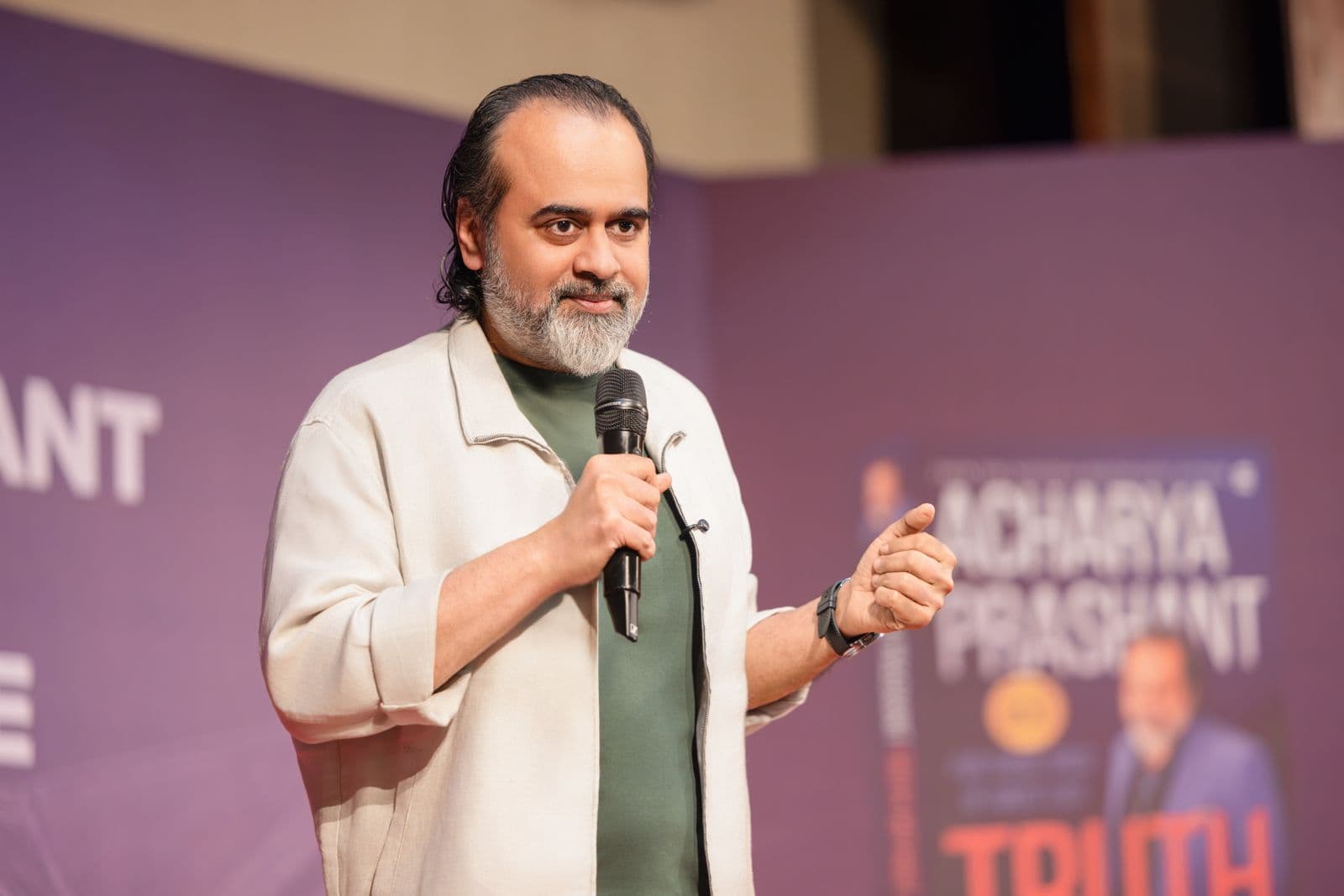आस्था ज़बरदस्ती जगाओगे क्या?
