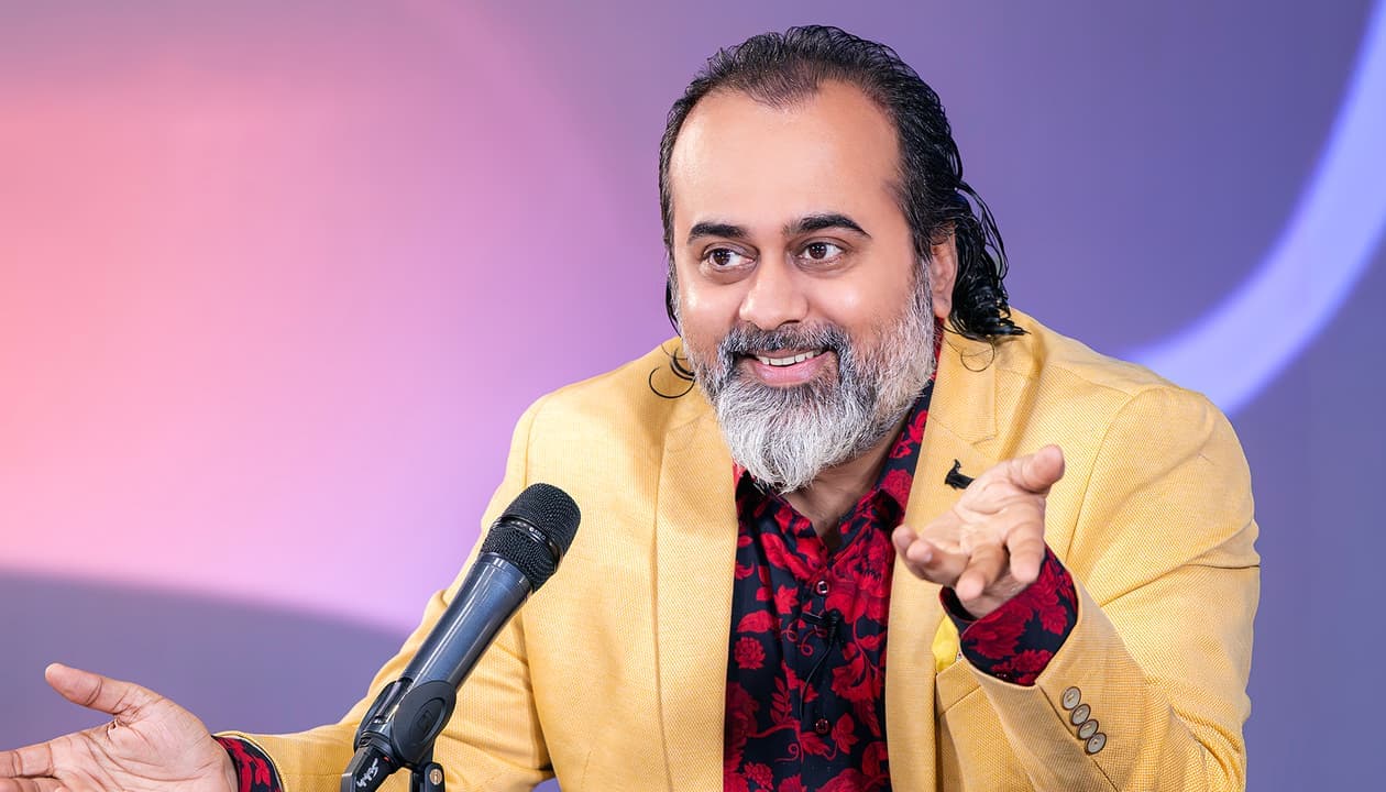 ये आदर्श तुम्हारे हैं भी?