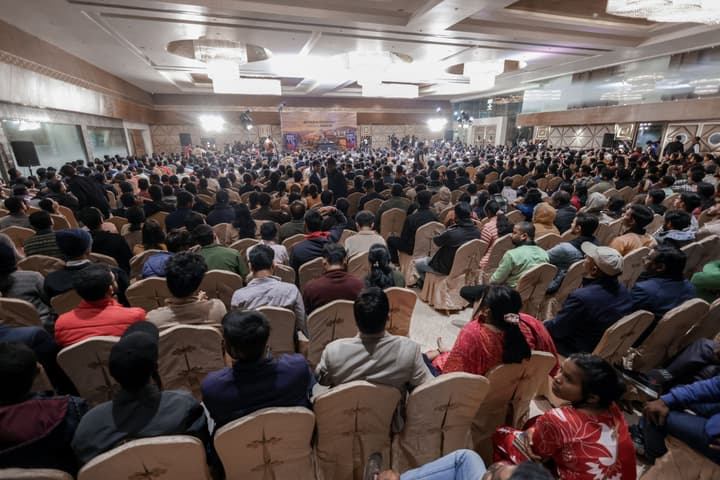 Acharya Prashant