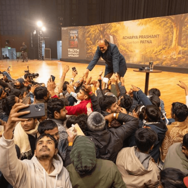 दार्शनिक आचार्य प्रशांत का पटना दौरा: दो सत्र, हज़ारों श्रोता