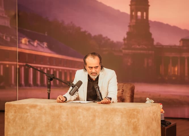 Acharya Prashant