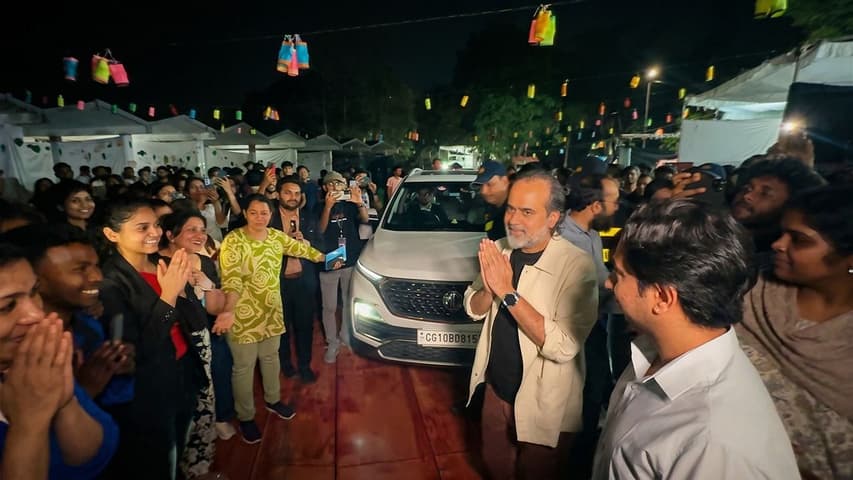 A Loving Welcome, Raipur