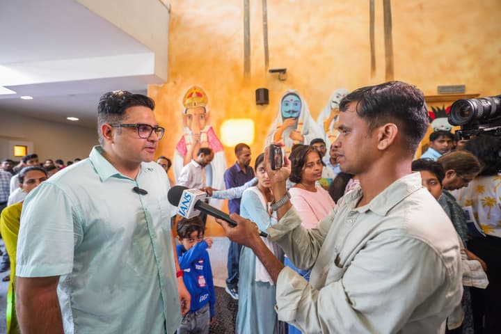 Acharya Prashant