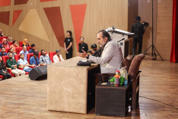 Acharya Prashant