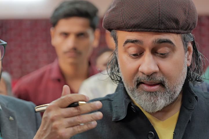 Acharya Prashant