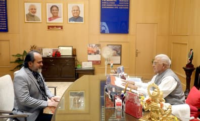 Acharya Prashant meets Governor Shri Mangubhai Patel
