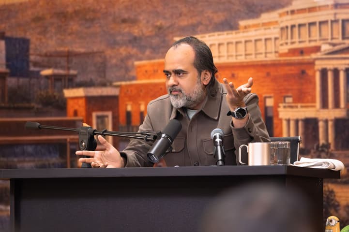 Acharya Prashant