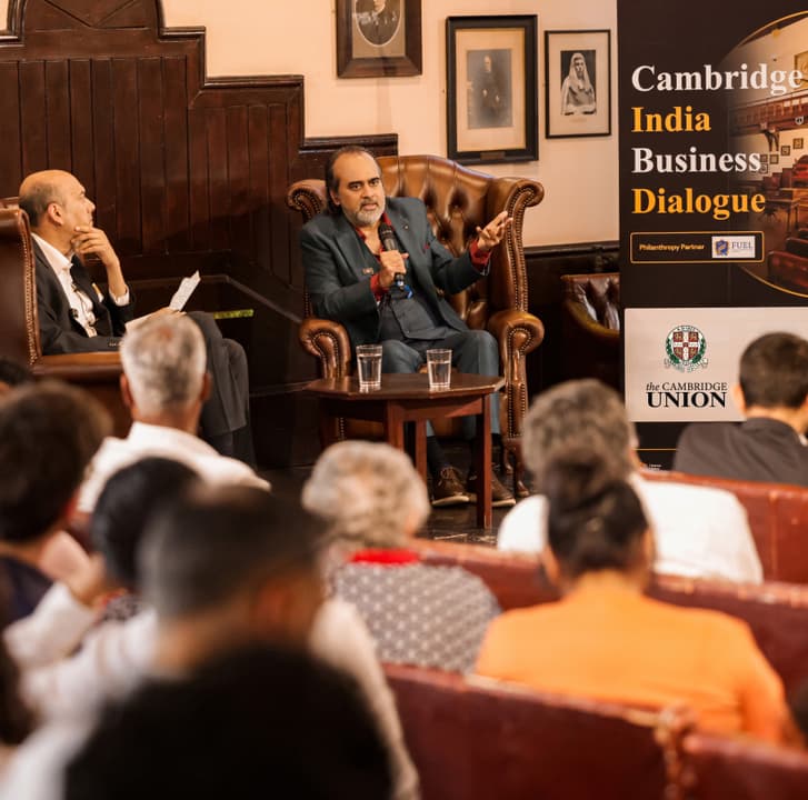 क्या दुनिया के संकटों का समाधान वेदांत में है? || Cambridge Union में आचार्य प्रशांत 