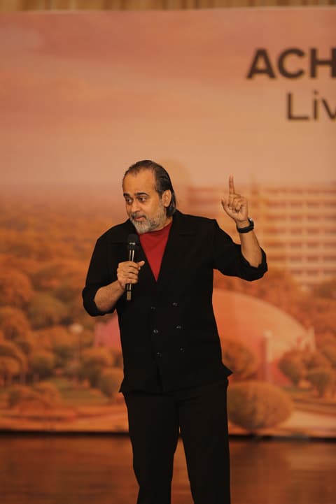 Addressing the Gita Students, Raipur