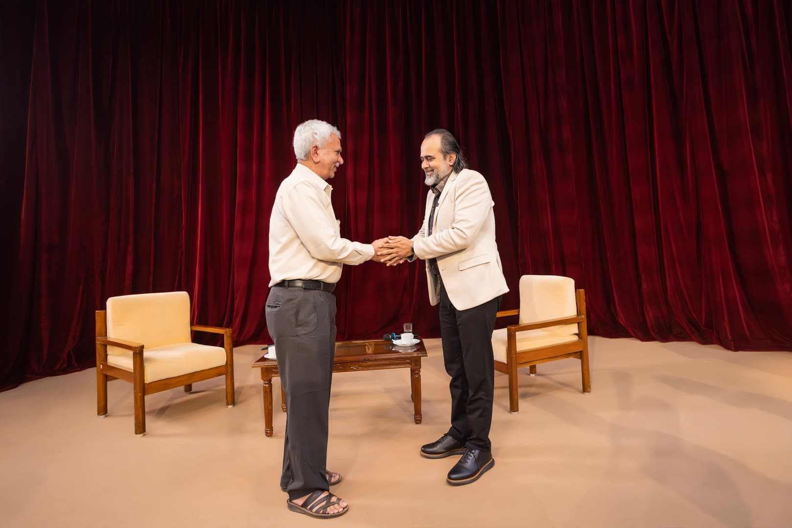 Acharya Prashant in Conversation with Prof