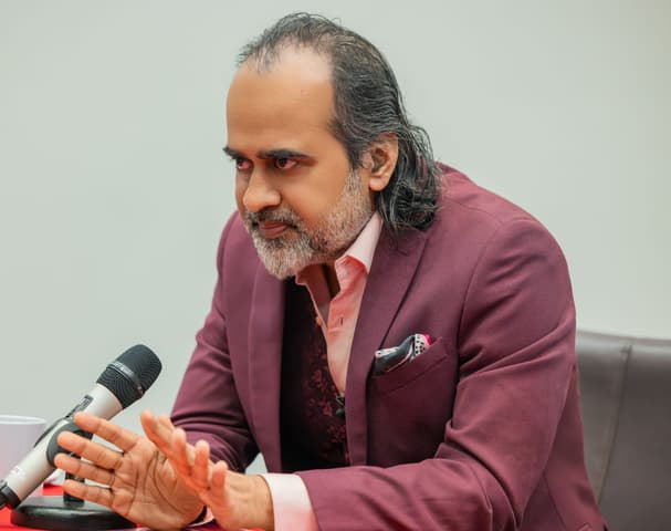 Acharya Prashant