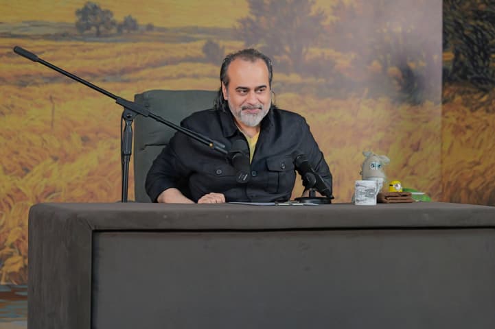 Acharya Prashant