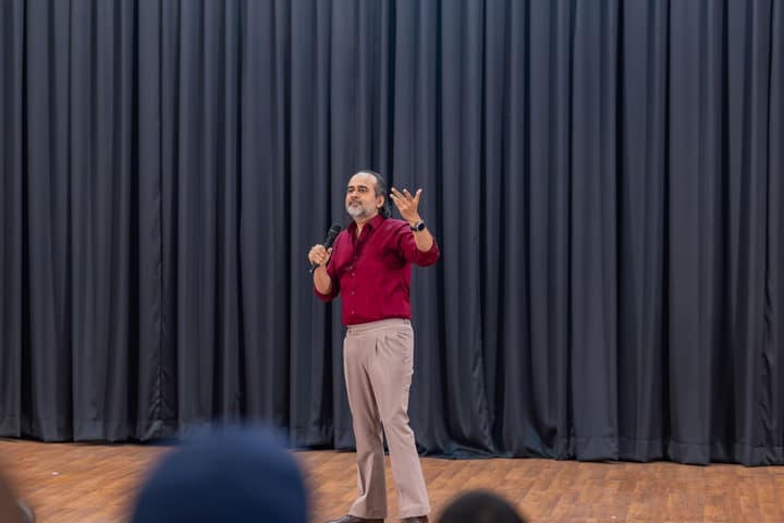 Acharya Prashant
