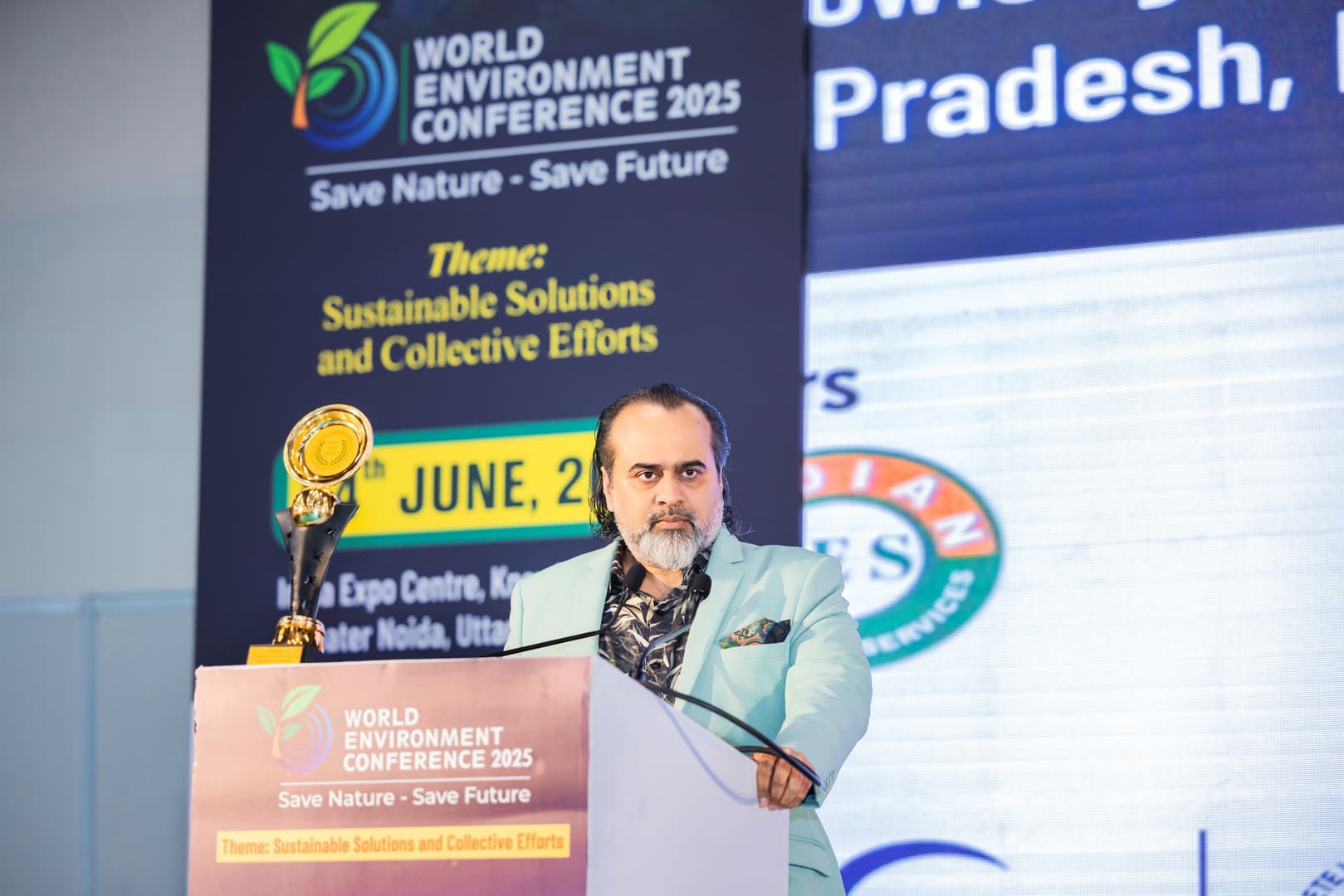 Acharya Prashant honoured with "Most Impactful Environmentalist" Award