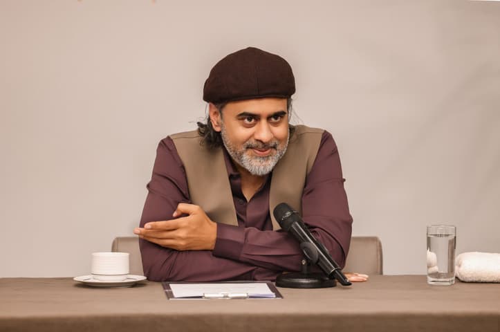 Acharya Prashant