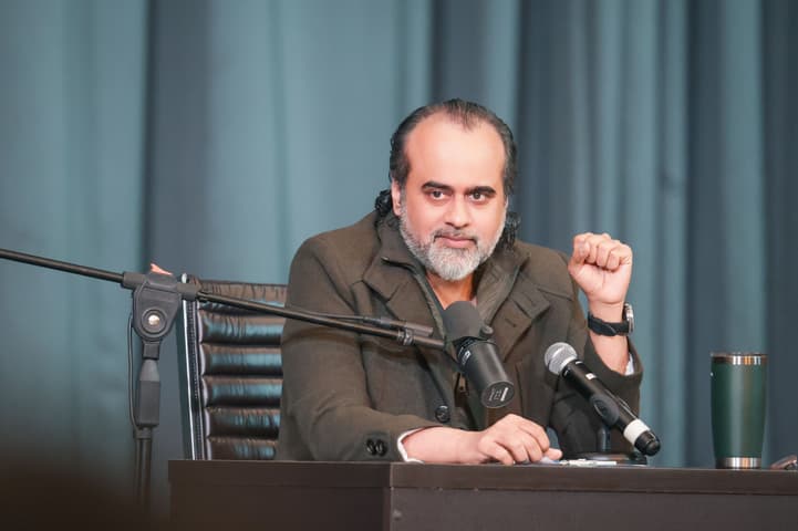 Acharya Prashant